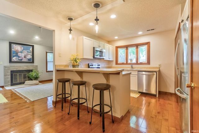 5797 Jeffrey Lane, Newburgh, IN 47630