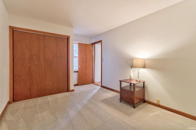5797 Jeffrey Lane, Newburgh, IN 47630