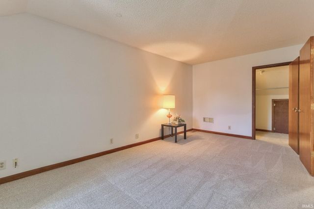 5797 Jeffrey Lane, Newburgh, IN 47630
