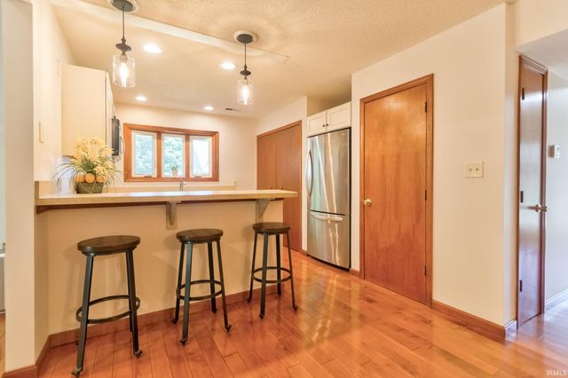 5797 Jeffrey Lane, Newburgh, IN 47630