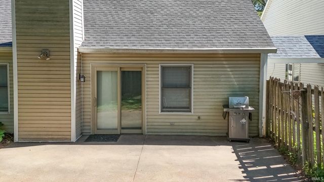 5797 Jeffrey Lane, Newburgh, IN 47630