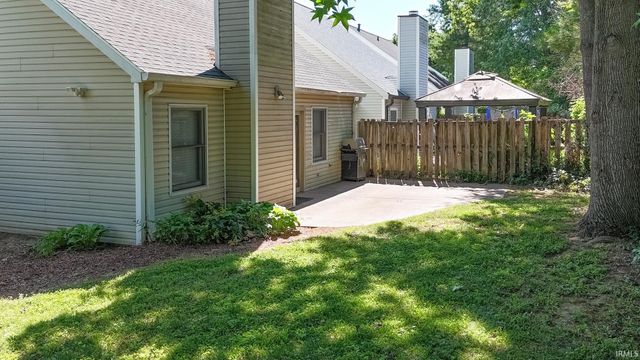 5797 Jeffrey Lane, Newburgh, IN 47630