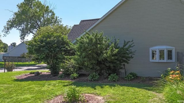 5797 Jeffrey Lane, Newburgh, IN 47630