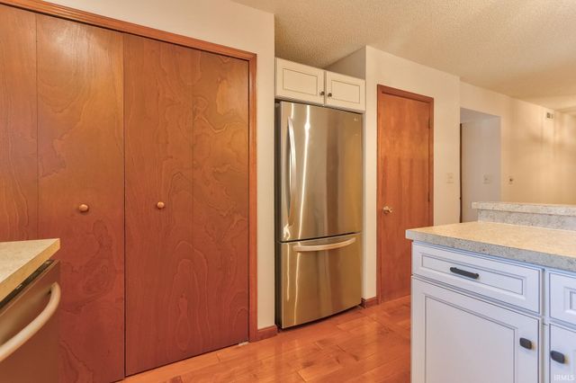 5797 Jeffrey Lane, Newburgh, IN 47630