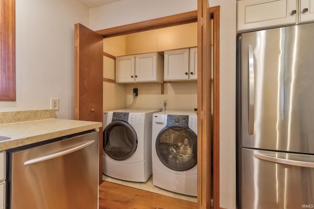 5797 Jeffrey Lane, Newburgh, IN 47630