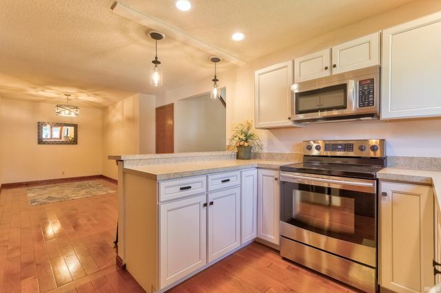 5797 Jeffrey Lane, Newburgh, IN 47630