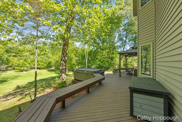 470 Caroline Street, Ionia, MI 48846