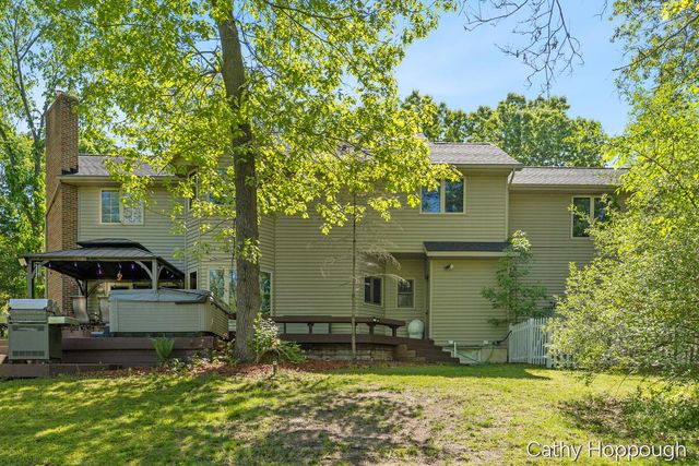 470 Caroline Street, Ionia, MI 48846
