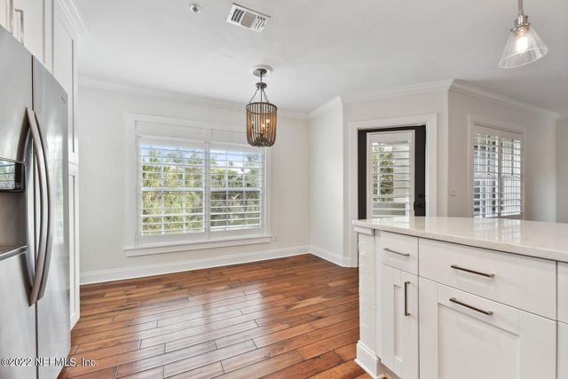 1701 THE GREENS Way 1822, Jacksonville Beach, FL 32250