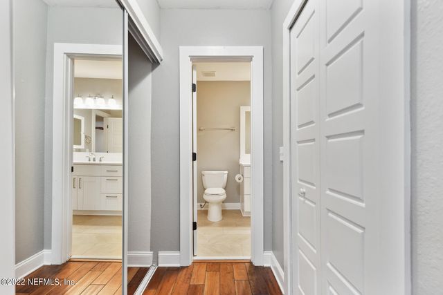 1701 THE GREENS Way 1822, Jacksonville Beach, FL 32250