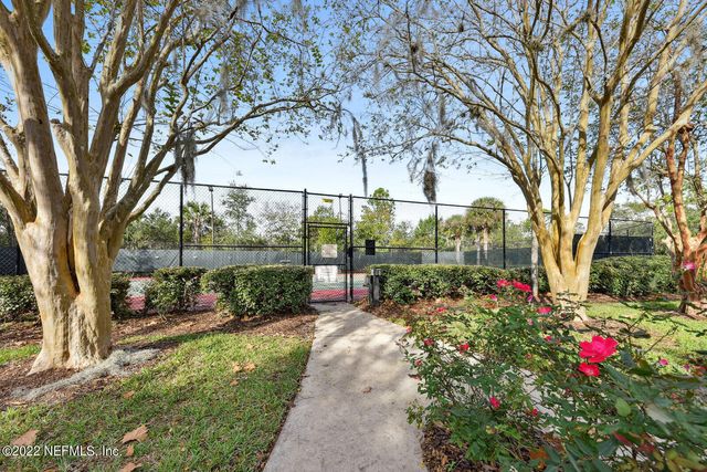 1701 THE GREENS Way 1822, Jacksonville Beach, FL 32250
