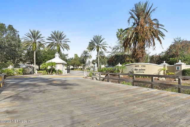 1701 THE GREENS Way 1822, Jacksonville Beach, FL 32250