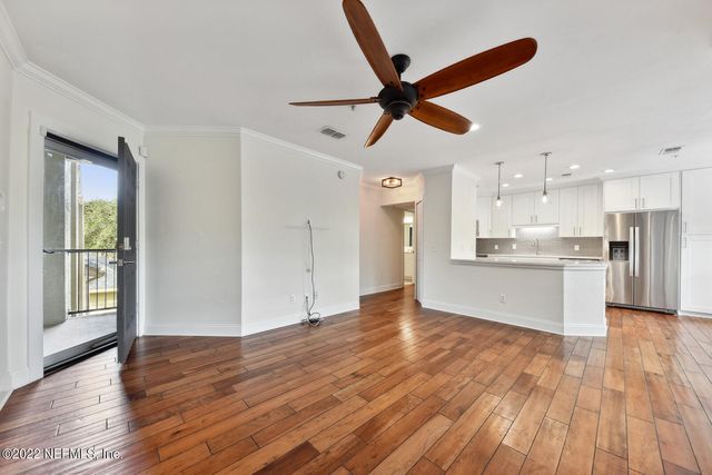 1701 THE GREENS Way 1822, Jacksonville Beach, FL 32250