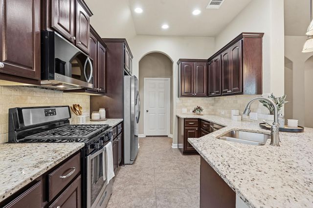 2852 Angelina DR, Round Rock, TX 78665