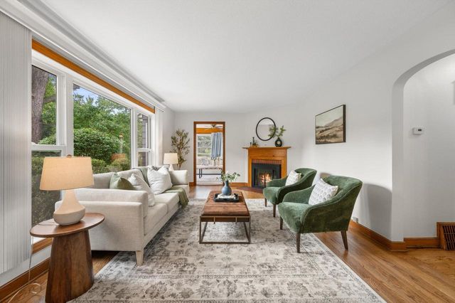 7020 N Rockledge AVENUE, Glendale, WI 53209