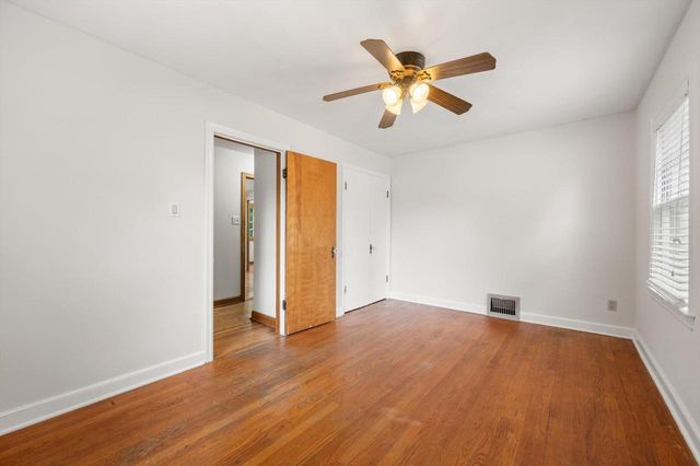 7020 N Rockledge AVENUE, Glendale, WI 53209