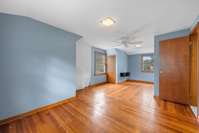 7020 N Rockledge AVENUE, Glendale, WI 53209