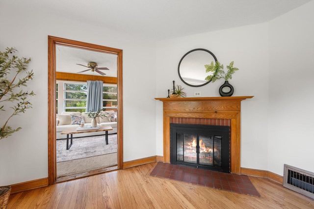 7020 N Rockledge AVENUE, Glendale, WI 53209