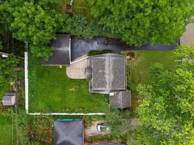 7020 N Rockledge AVENUE, Glendale, WI 53209
