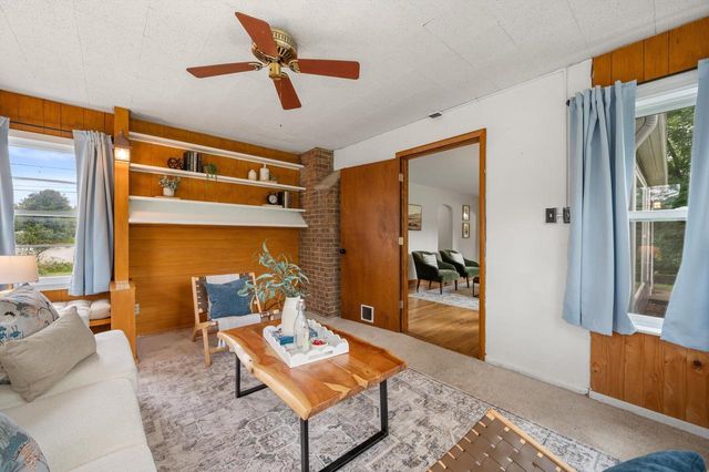 7020 N Rockledge AVENUE, Glendale, WI 53209