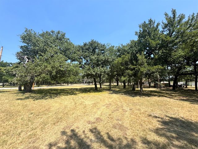 1401 Park Street, Azle, TX 76020