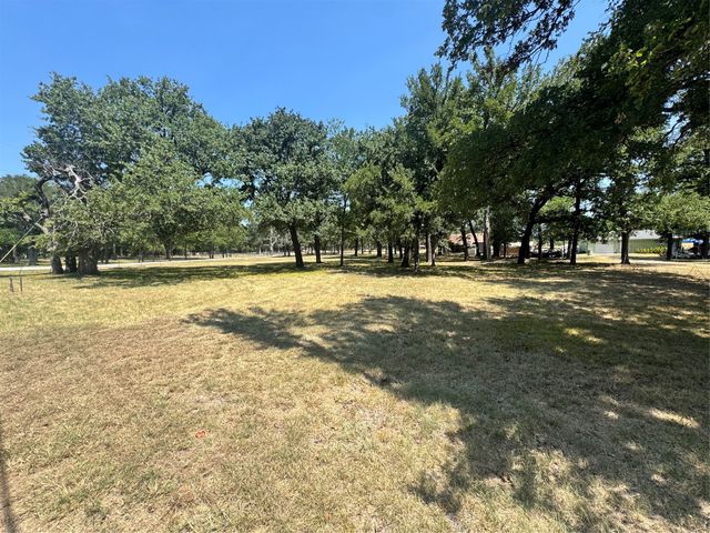 1401 Park Street, Azle, TX 76020