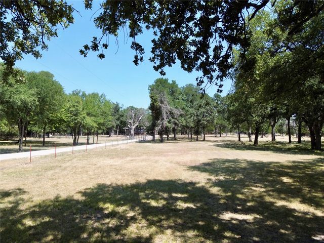 1401 Park Street, Azle, TX 76020