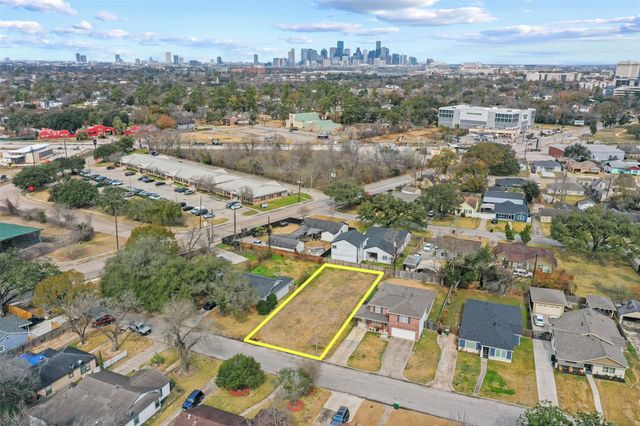 4711 Marietta Lane, Houston, TX 77021