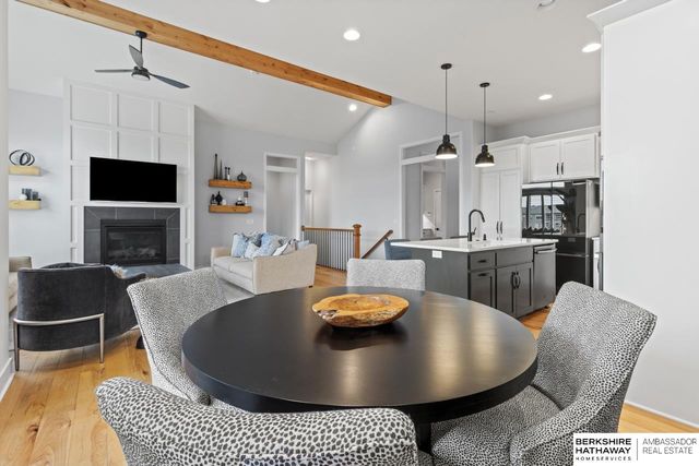 21757 G Street, Elkhorn, NE 68022