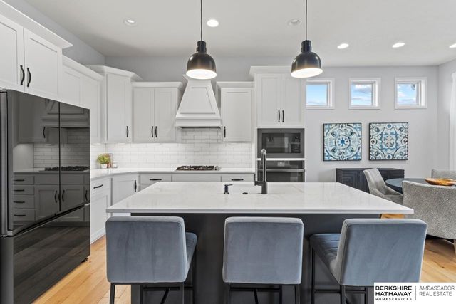 21757 G Street, Elkhorn, NE 68022