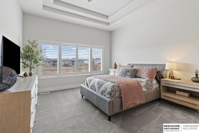 21757 G Street, Elkhorn, NE 68022