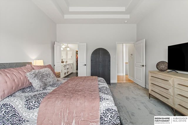 21757 G Street, Elkhorn, NE 68022