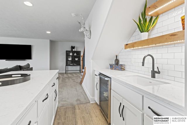 21757 G Street, Elkhorn, NE 68022