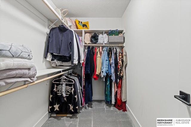 21757 G Street, Elkhorn, NE 68022