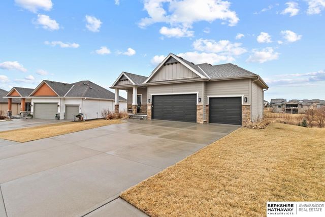 21757 G Street, Elkhorn, NE 68022