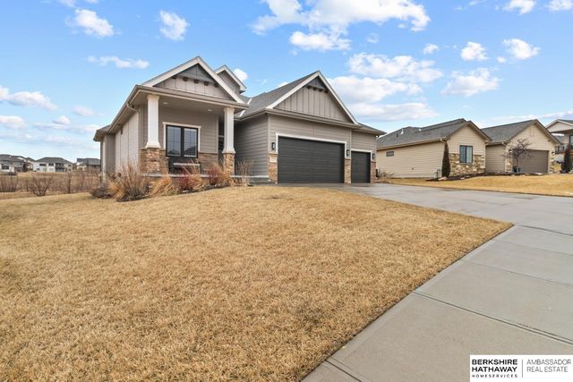 21757 G Street, Elkhorn, NE 68022