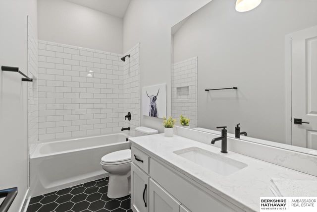 21757 G Street, Elkhorn, NE 68022