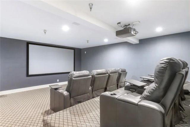 11805 Henley Lane, Los Angeles, CA 90077