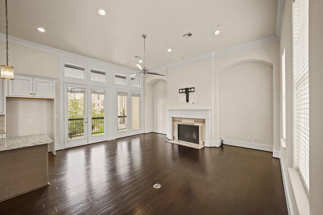 2003 Covent Garden Station, Houston, TX 77045