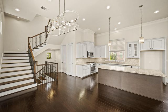 2003 Covent Garden Station, Houston, TX 77045