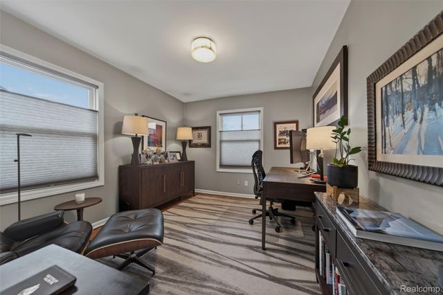 16265 Locherbie Avenue, Beverly Hills Village, MI 48025