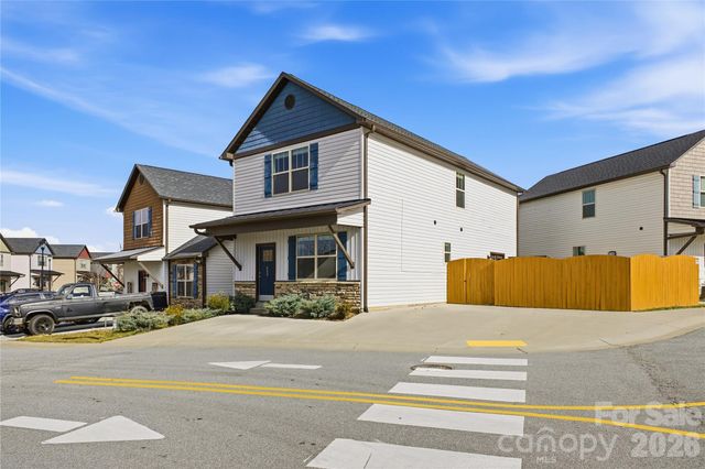 600 Cardwell Lane 140, Fletcher, NC 28732