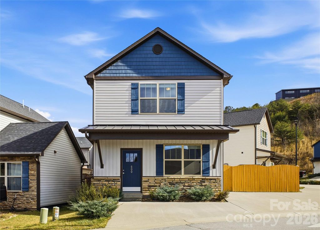 600 Cardwell Lane 140, Fletcher, NC 28732