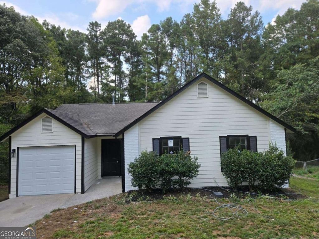 2884 Kevin Lane, Jonesboro, GA 30236