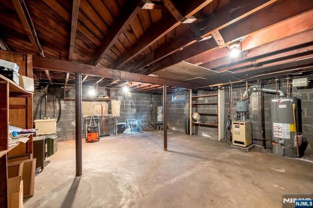 704 Evans Street, Paramus, NJ 07652