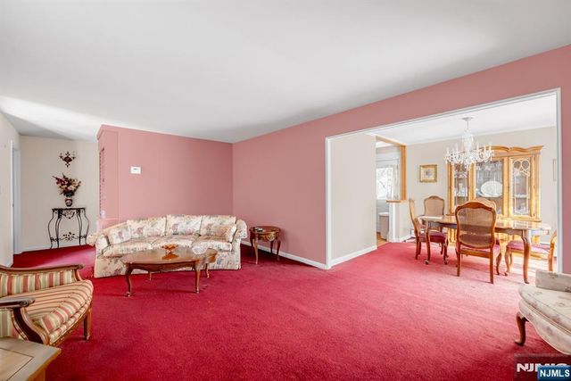 704 Evans Street, Paramus, NJ 07652