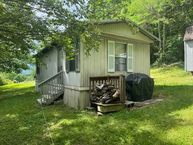 178 School Avenue, Williamsburg, KY 40769
