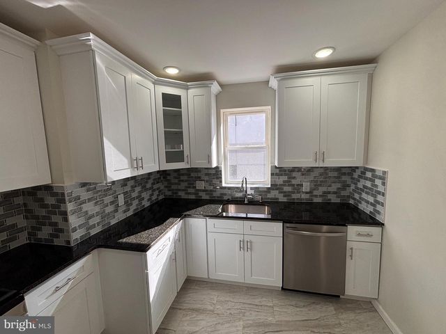 5817 N 15TH ST, Philadelphia, PA 19141