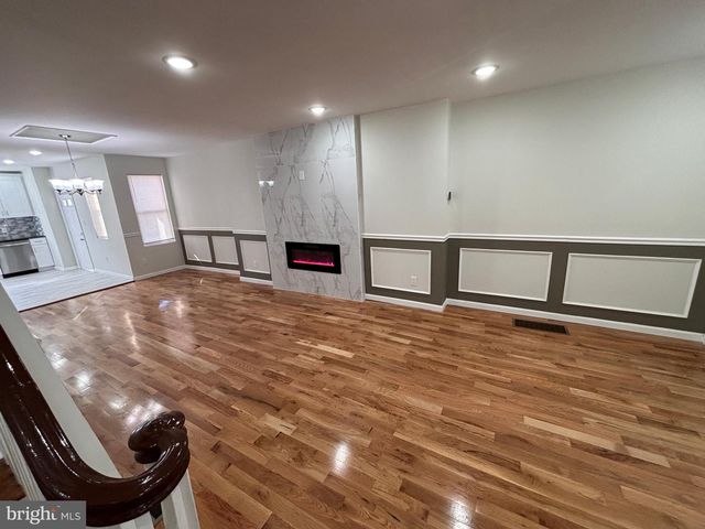 5817 N 15TH ST, Philadelphia, PA 19141