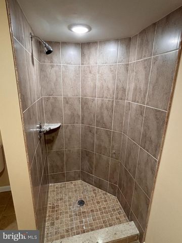 5817 N 15TH ST, Philadelphia, PA 19141